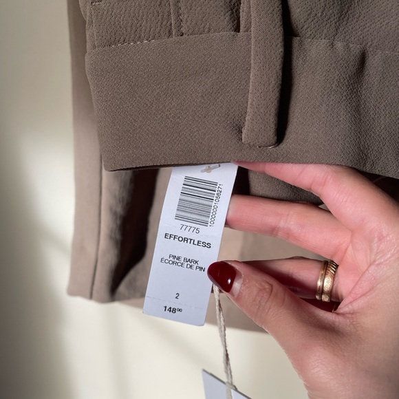 SOLD ARITZIA Effortless Pant in Pine Bark - Picture 2 of 7